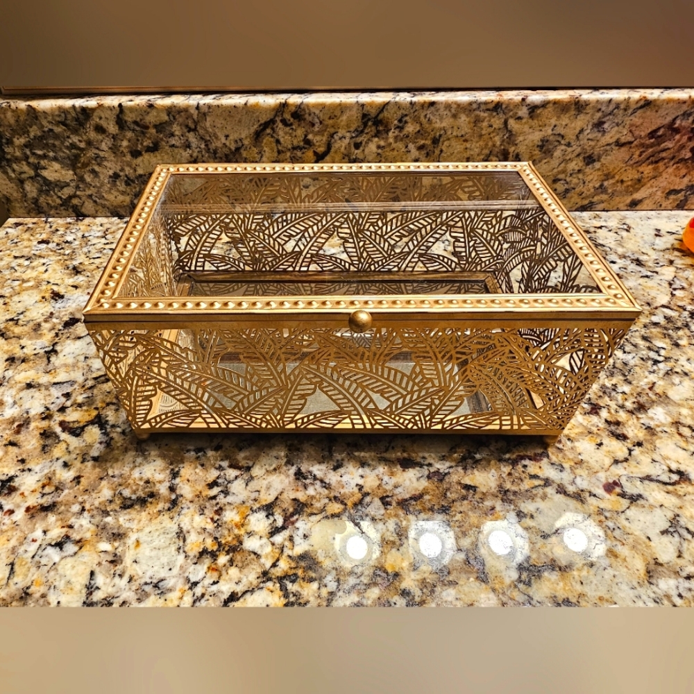 Tommy Bahama Jewelry/ Trinket Box